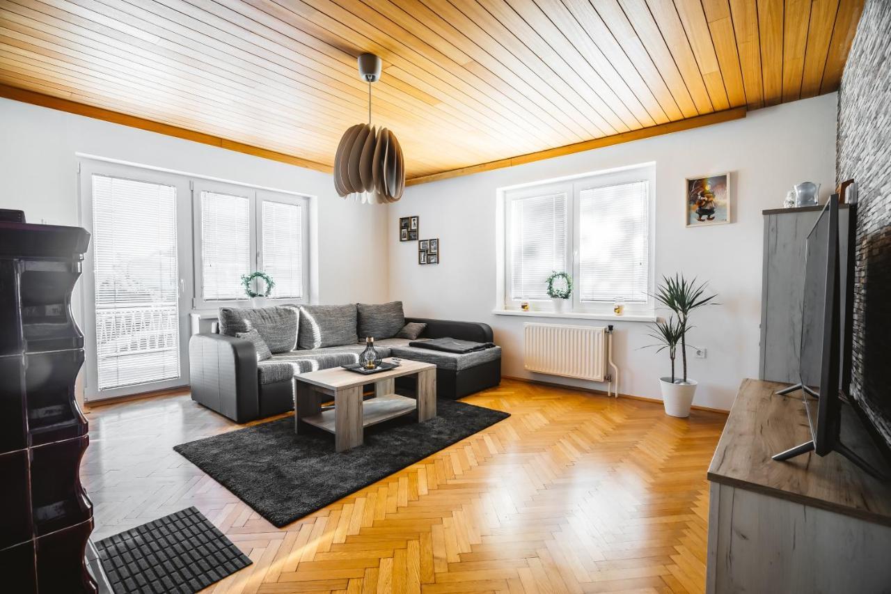 Drive Caffe Apartments Trzin Εξωτερικό φωτογραφία