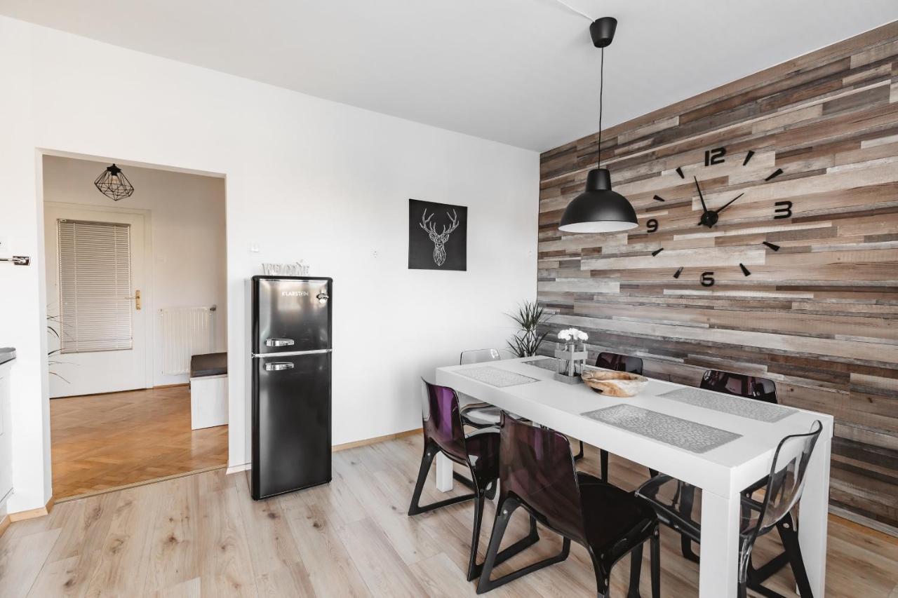 Drive Caffe Apartments Trzin Εξωτερικό φωτογραφία