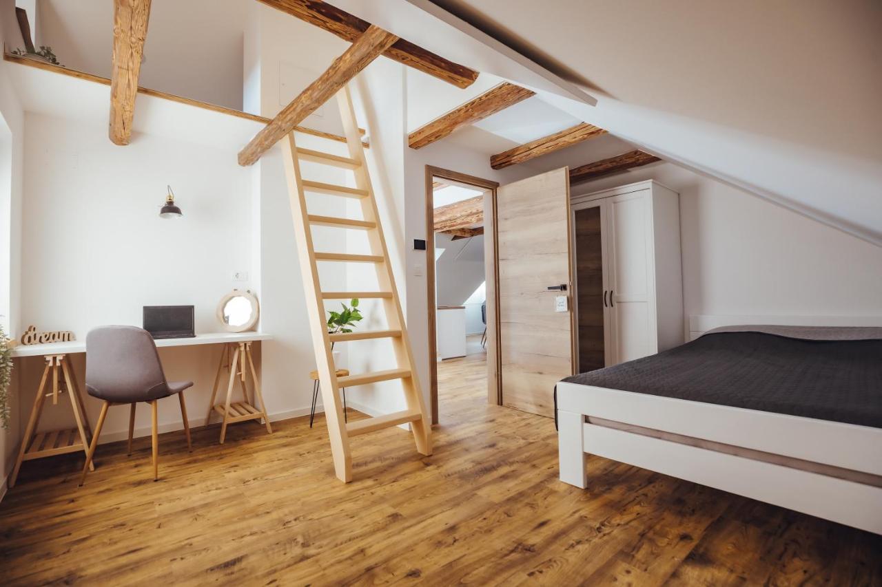 Drive Caffe Apartments Trzin Εξωτερικό φωτογραφία