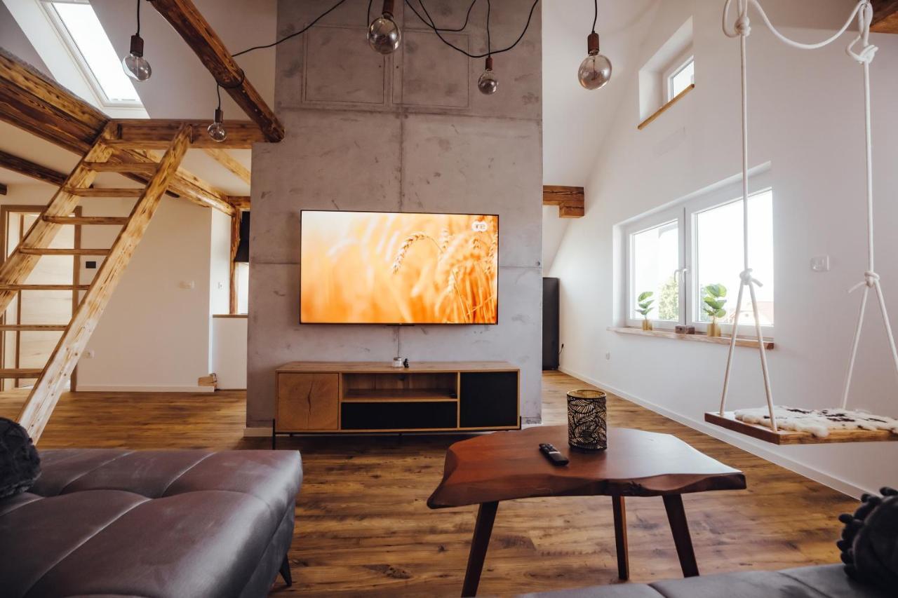 Drive Caffe Apartments Trzin Εξωτερικό φωτογραφία